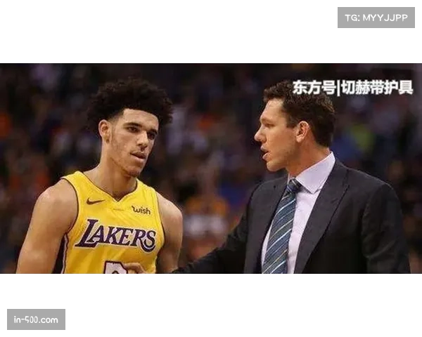 赛哈特海湾前锋马丁斯速度突出 反击中威胁巨大