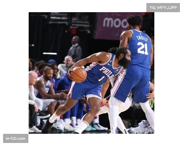 加人队后卫休斯九场贡献十四助攻 助攻王表现带动球队进攻